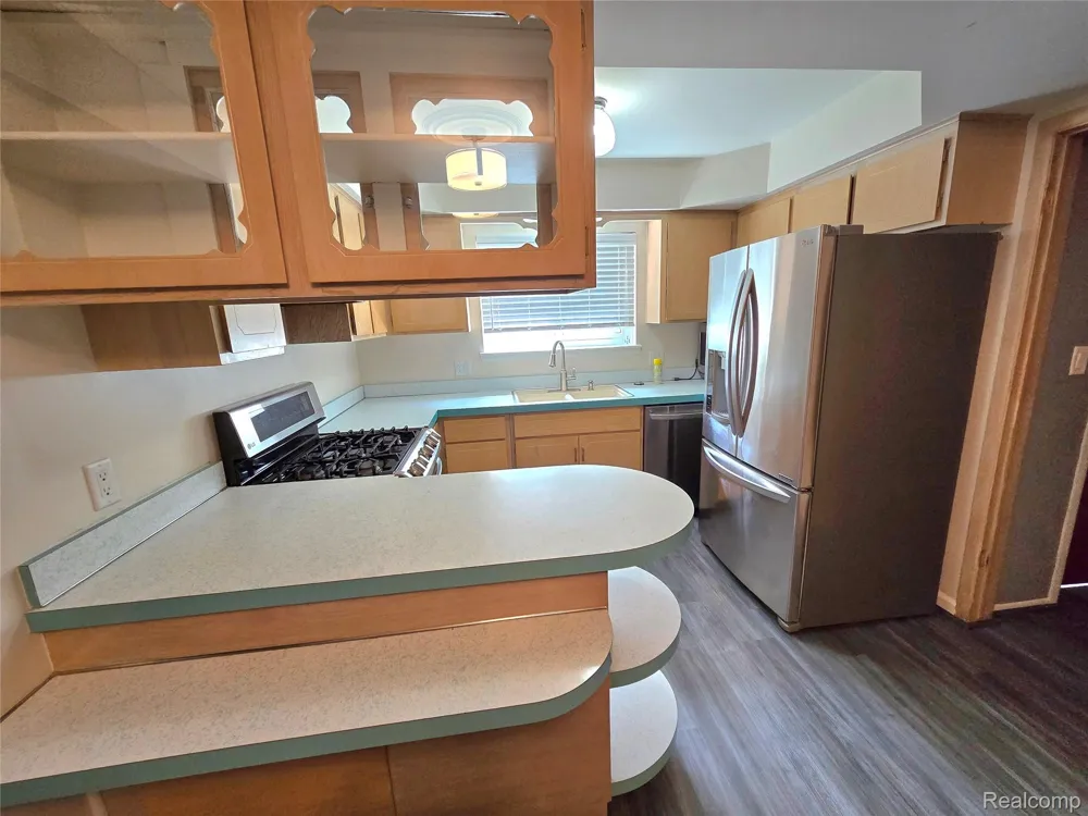 30314 Birch Tree Drive Warren City, MI 48093