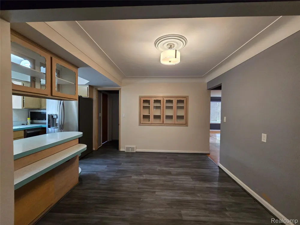 30314 Birch Tree Drive Warren City, MI 48093