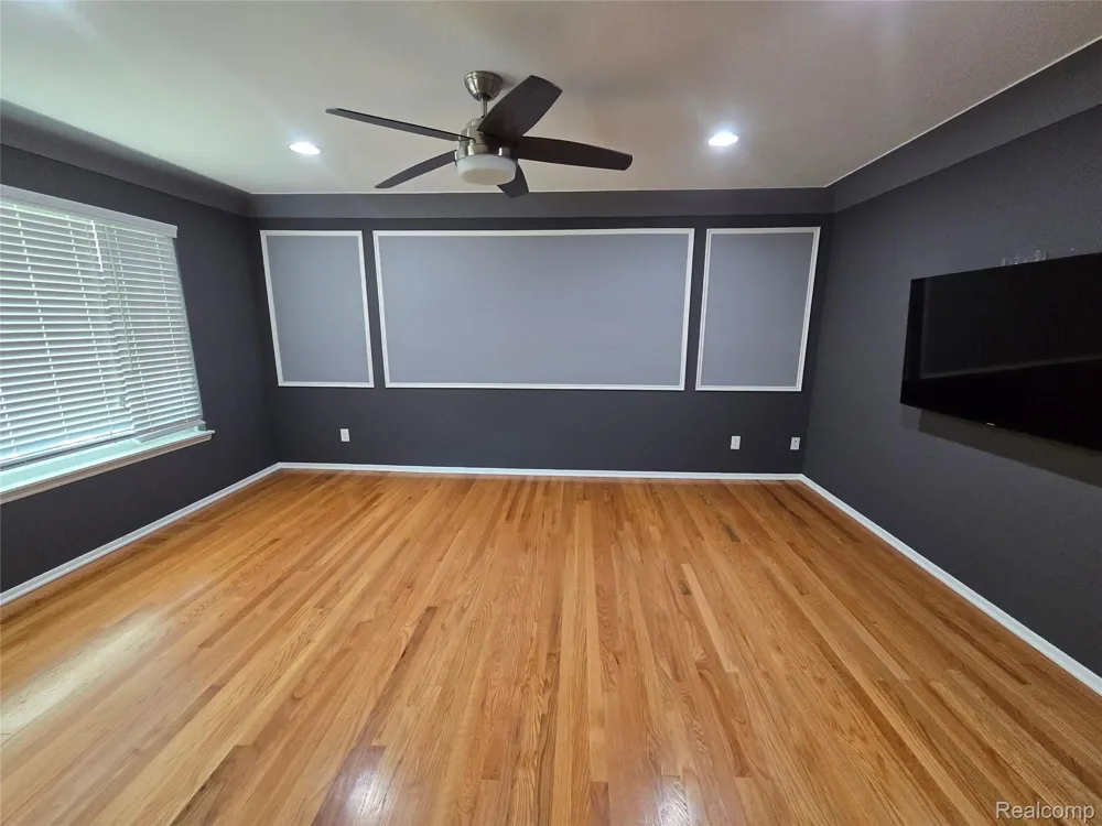 30314 Birch Tree Drive Warren City, MI 48093