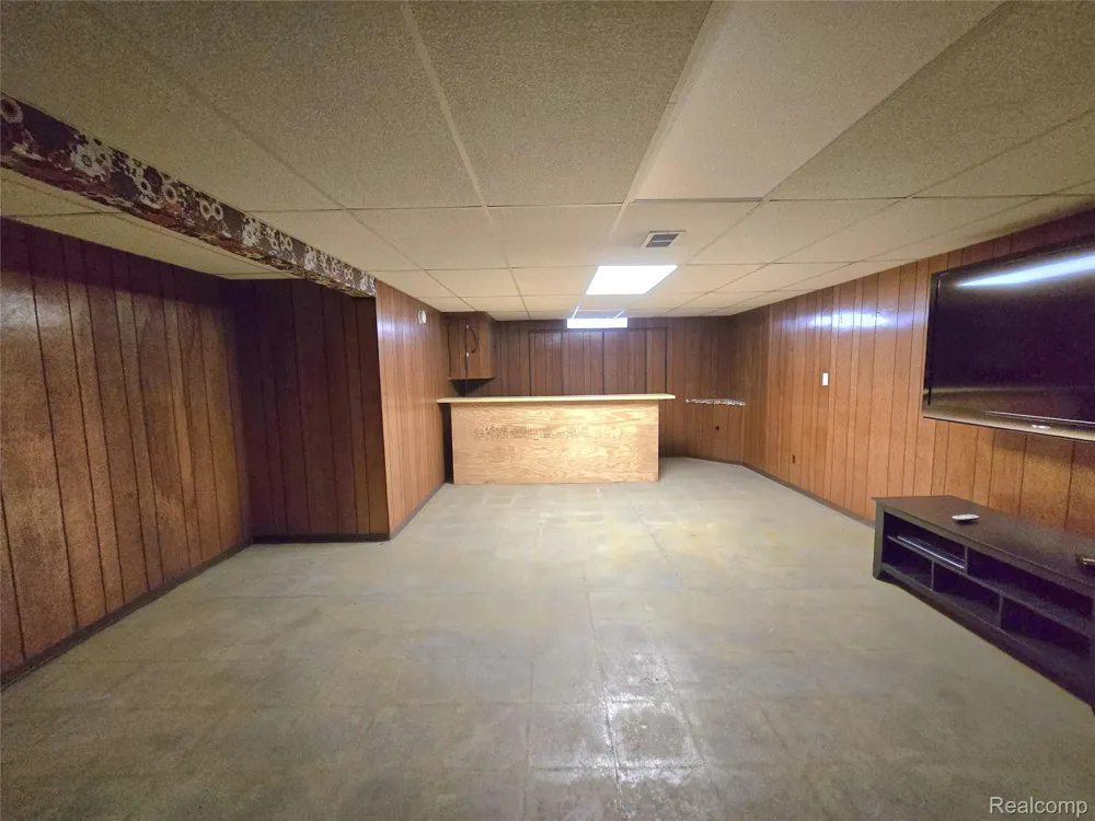 30314 Birch Tree Drive Warren City, MI 48093