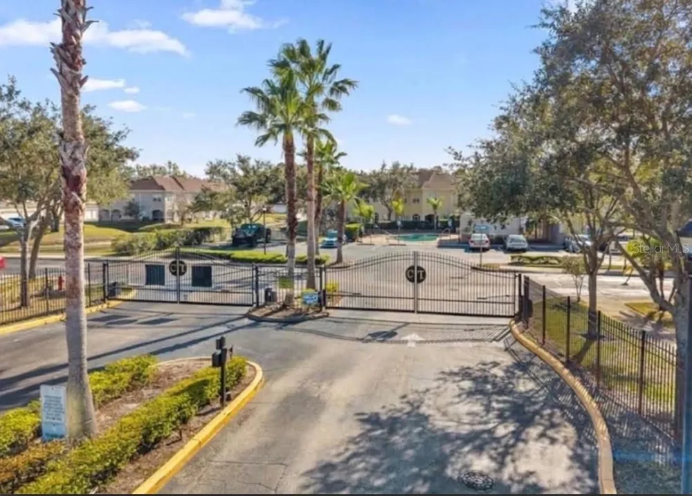 10802 CELTIC WOODS AVENUE Tampa, FL 33647