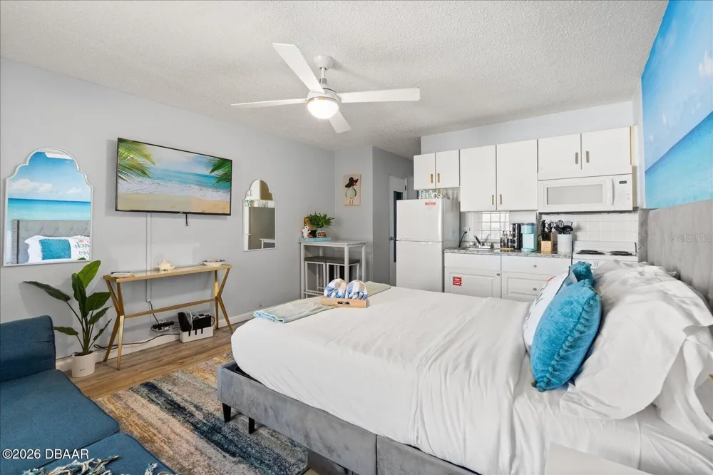 935 S ATLANTIC AVENUE #221 Daytona Beach, FL 32118