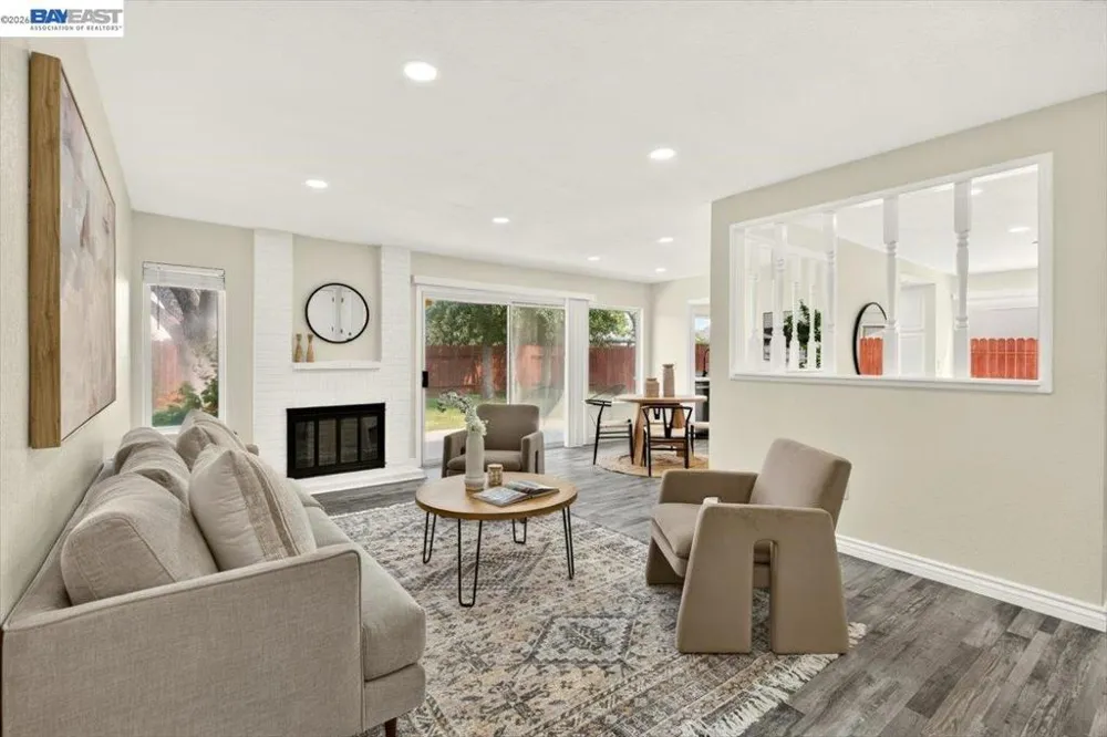 9081 Meadowdale Way Elk Grove, CA 95624