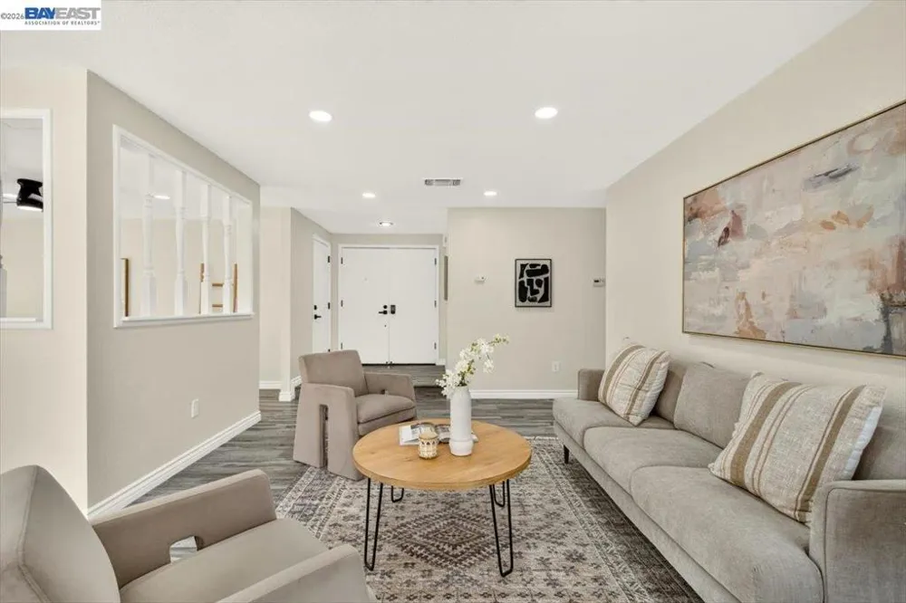 9081 Meadowdale Way Elk Grove, CA 95624