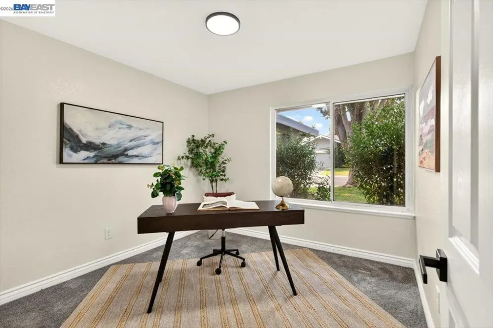9081 Meadowdale Way Elk Grove, CA 95624