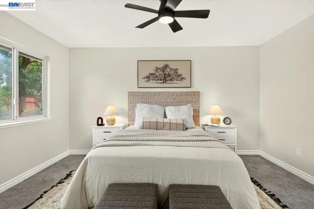 9081 Meadowdale Way Elk Grove, CA 95624