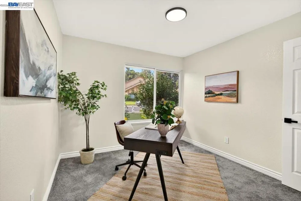 9081 Meadowdale Way Elk Grove, CA 95624