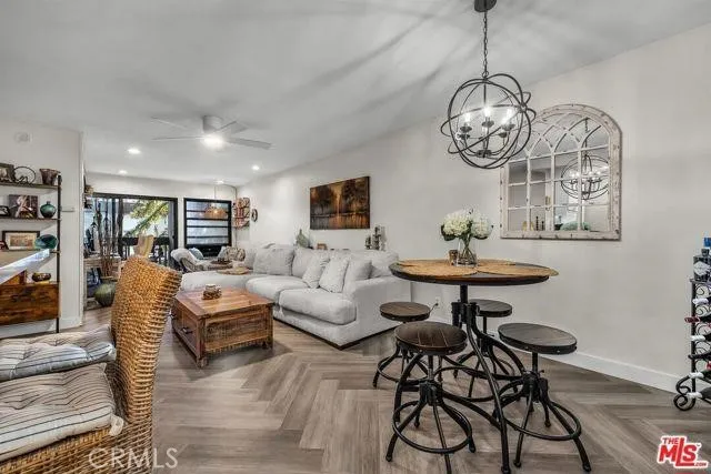 7740 Redlands Playa del Rey, CA 90293