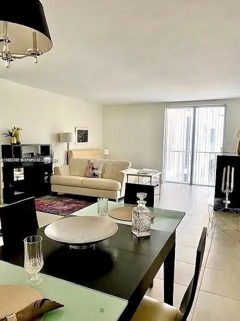 800 West Ave #505 Miami Beach, FL 33139