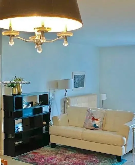 800 West Ave #505 Miami Beach, FL 33139