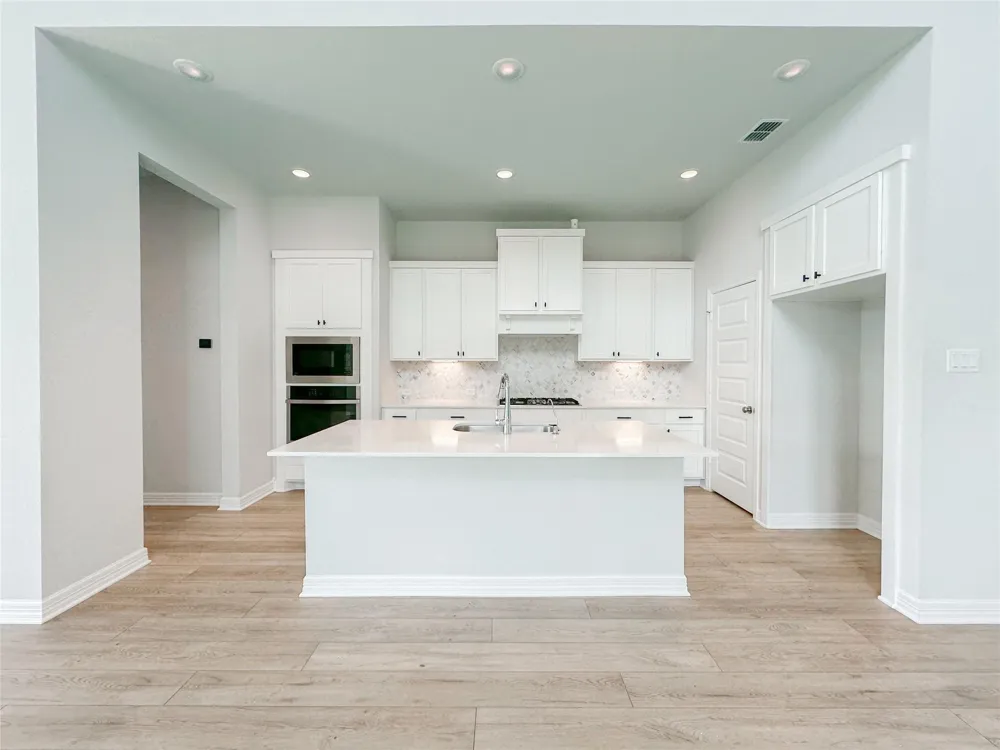 9411 Coleraine Court Tomball, TX 77375
