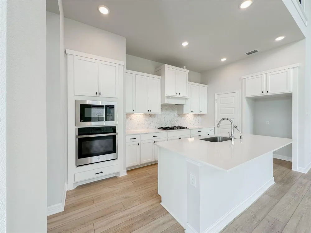 9411 Coleraine Court Tomball, TX 77375