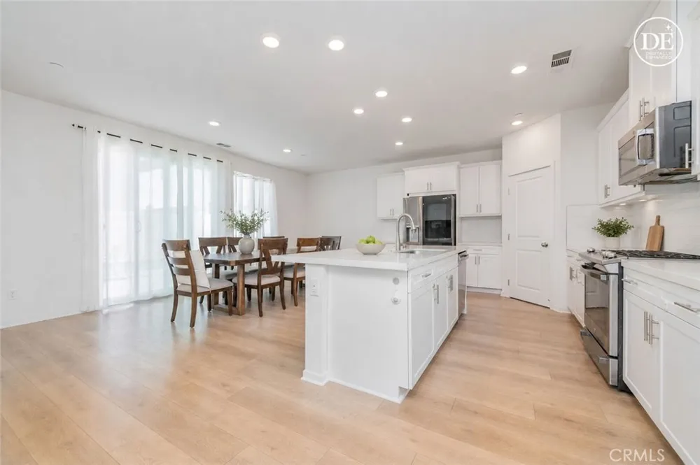 2239 Melogold Corona, CA 92883