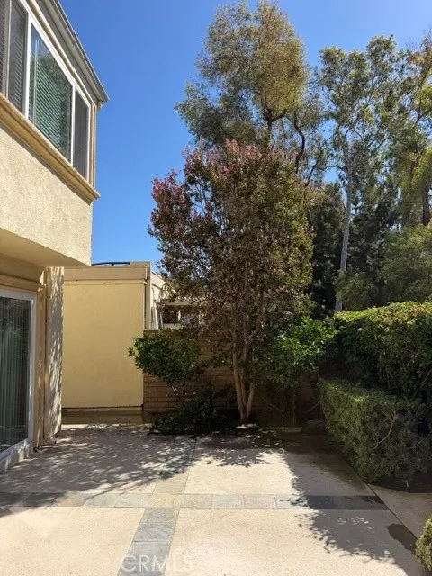 6 Willow Tree Lane Irvine, CA 92612