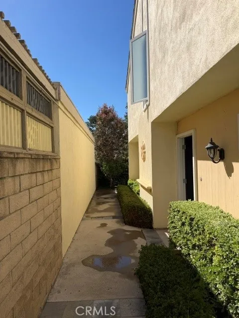6 Willow Tree Lane Irvine, CA 92612