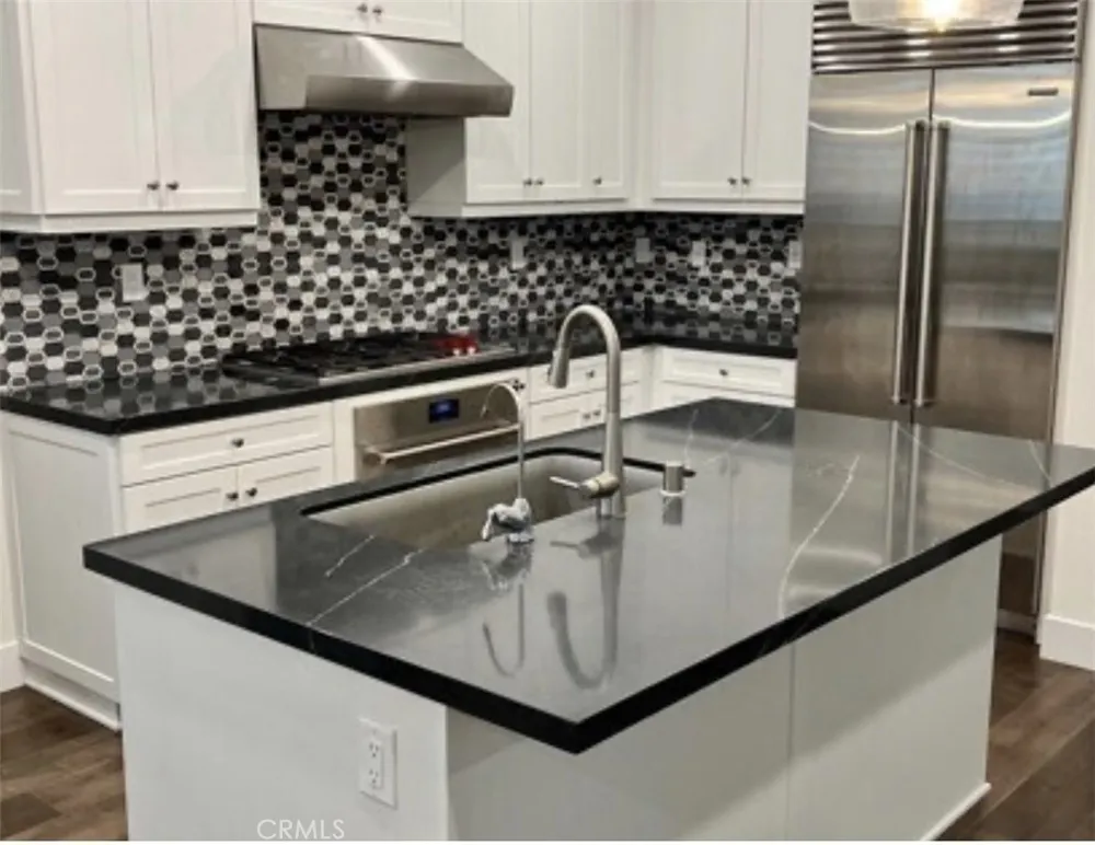 27625 S Evergreen San Pedro, CA 90731
