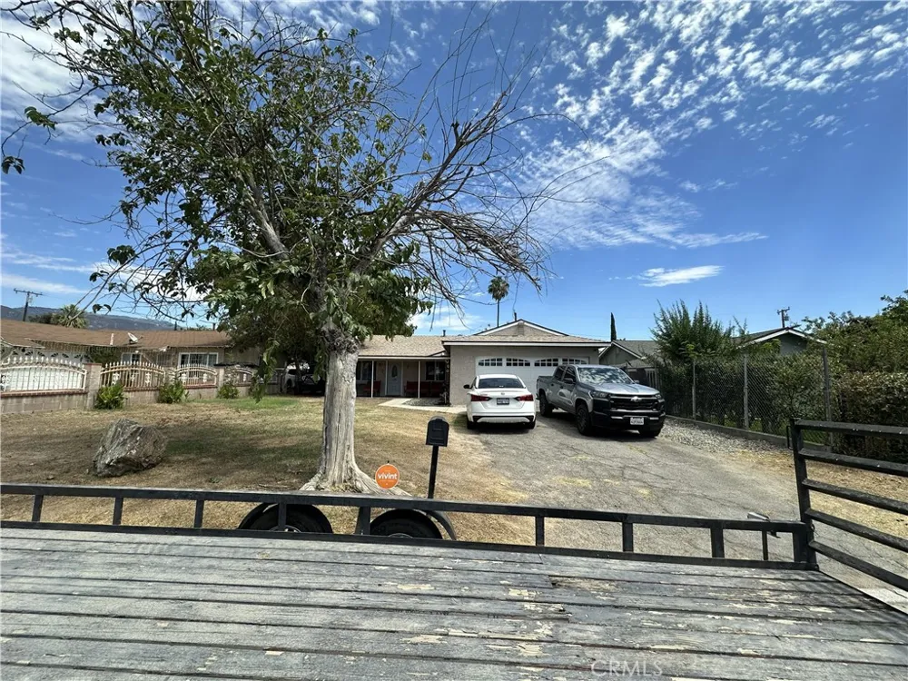 3945 San Benito San Bernardino, CA 92407