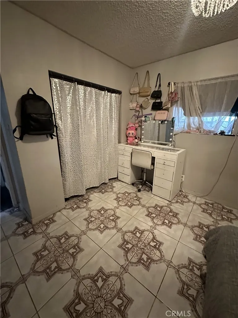 3945 San Benito San Bernardino, CA 92407