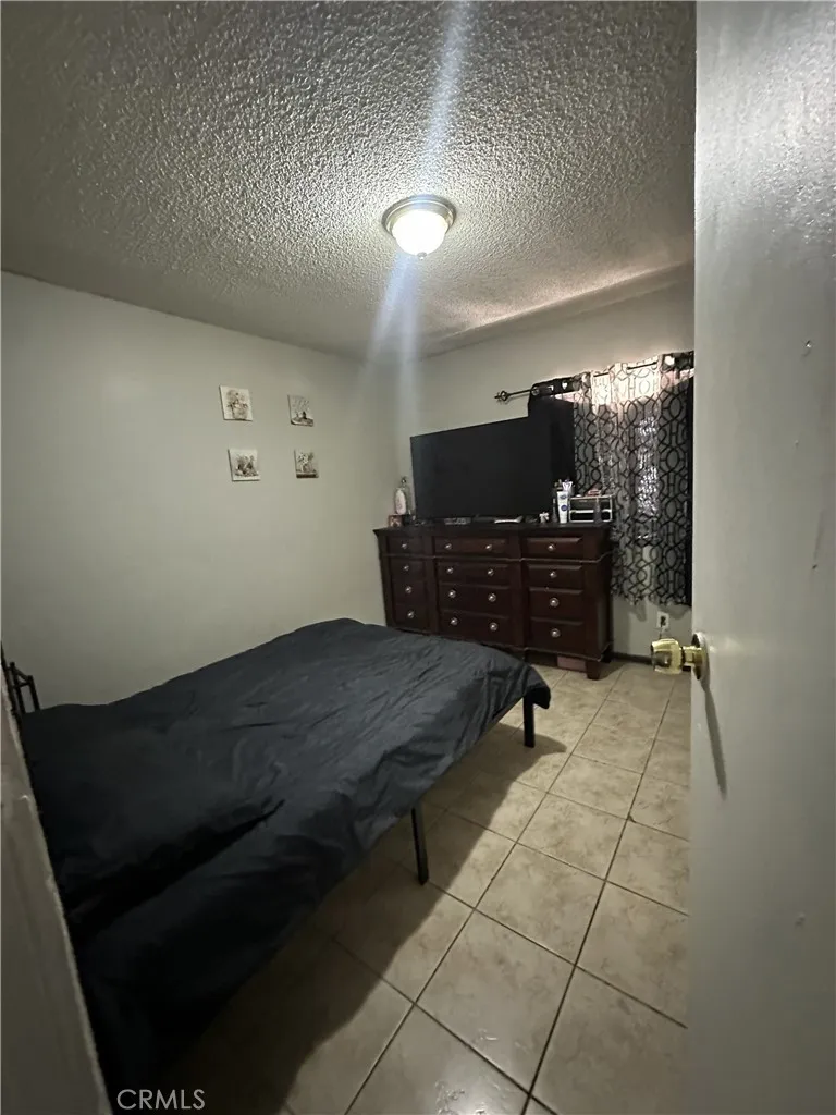 3945 San Benito San Bernardino, CA 92407