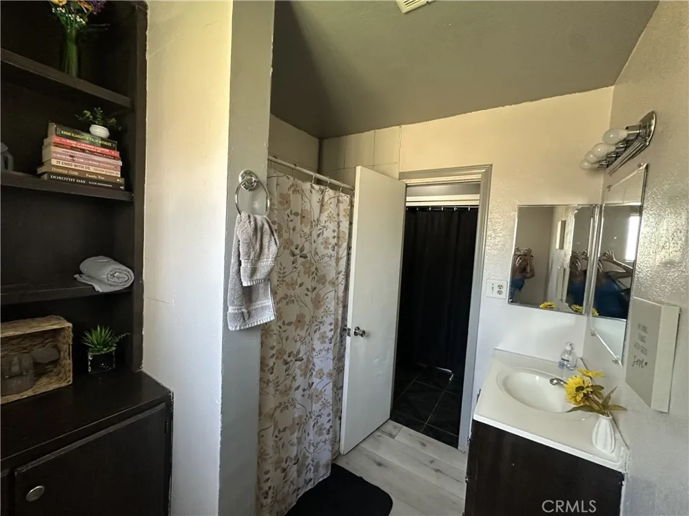 3945 San Benito San Bernardino, CA 92407