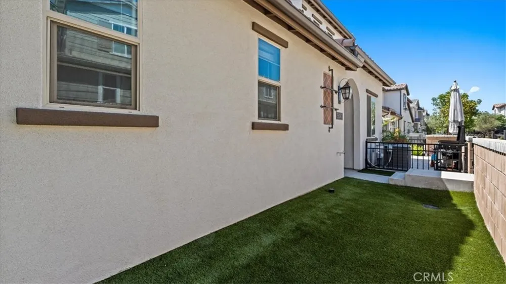 5604 Alta Mura way Fontana, CA 92337