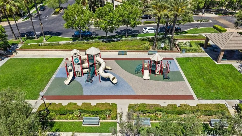 5604 Alta Mura way Fontana, CA 92337