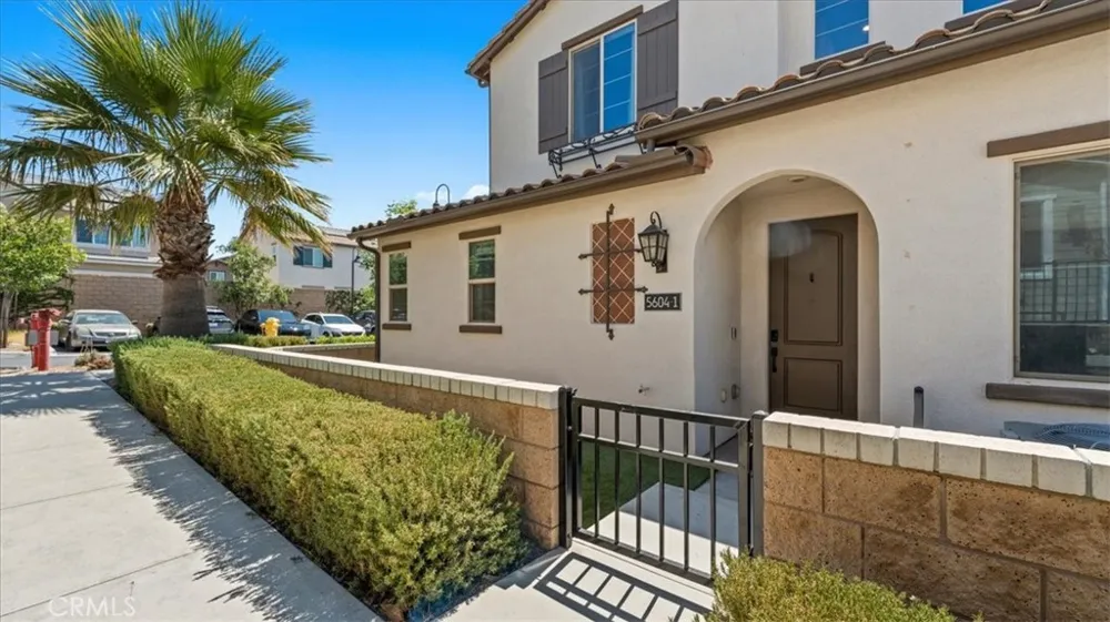 5604 Alta Mura way Fontana, CA 92337