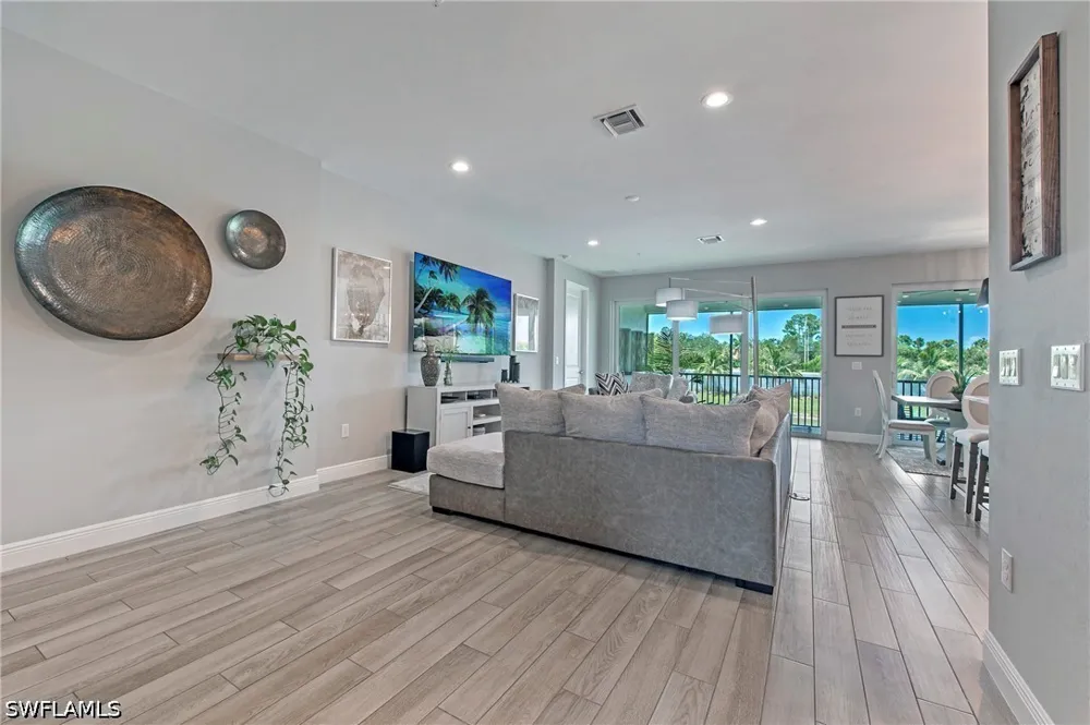 Seychelles Drive #407 Naples, FL 34112