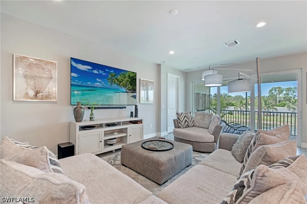 Seychelles Drive #407 Naples, FL 34112
