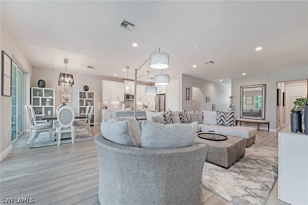 Seychelles Drive #407 Naples, FL 34112