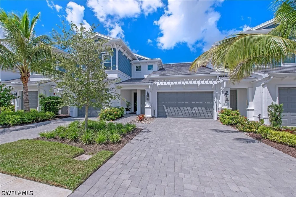 Seychelles Drive #407 Naples, FL 34112