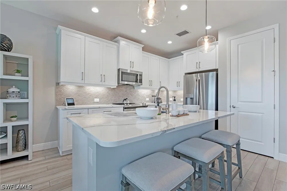 Seychelles Drive #407 Naples, FL 34112