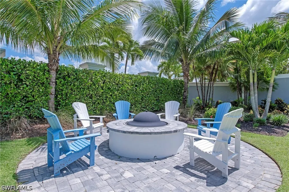 Seychelles Drive #407 Naples, FL 34112