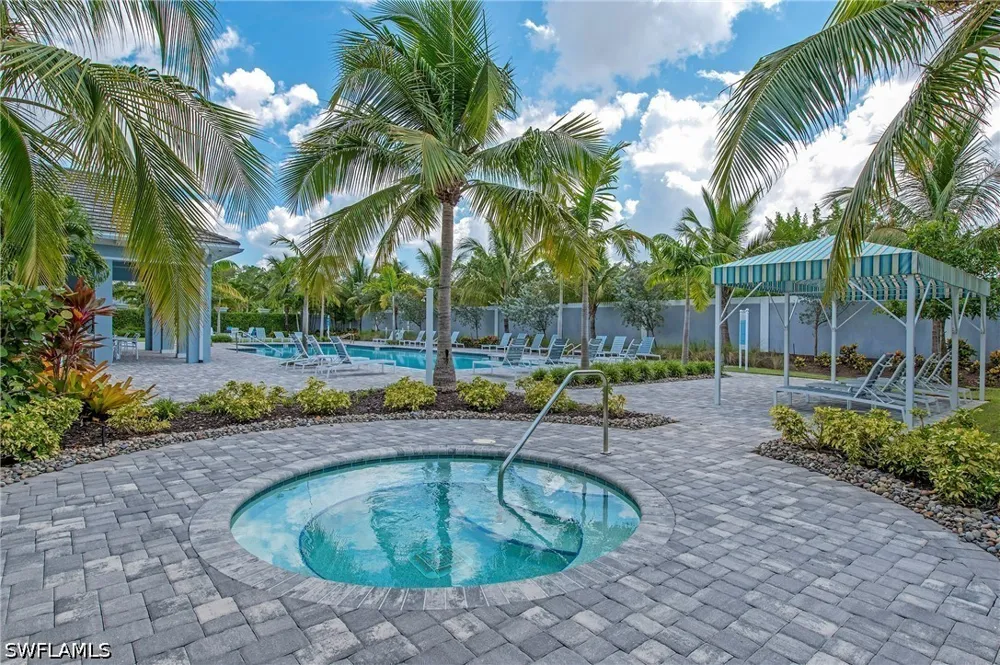 Seychelles Drive #407 Naples, FL 34112