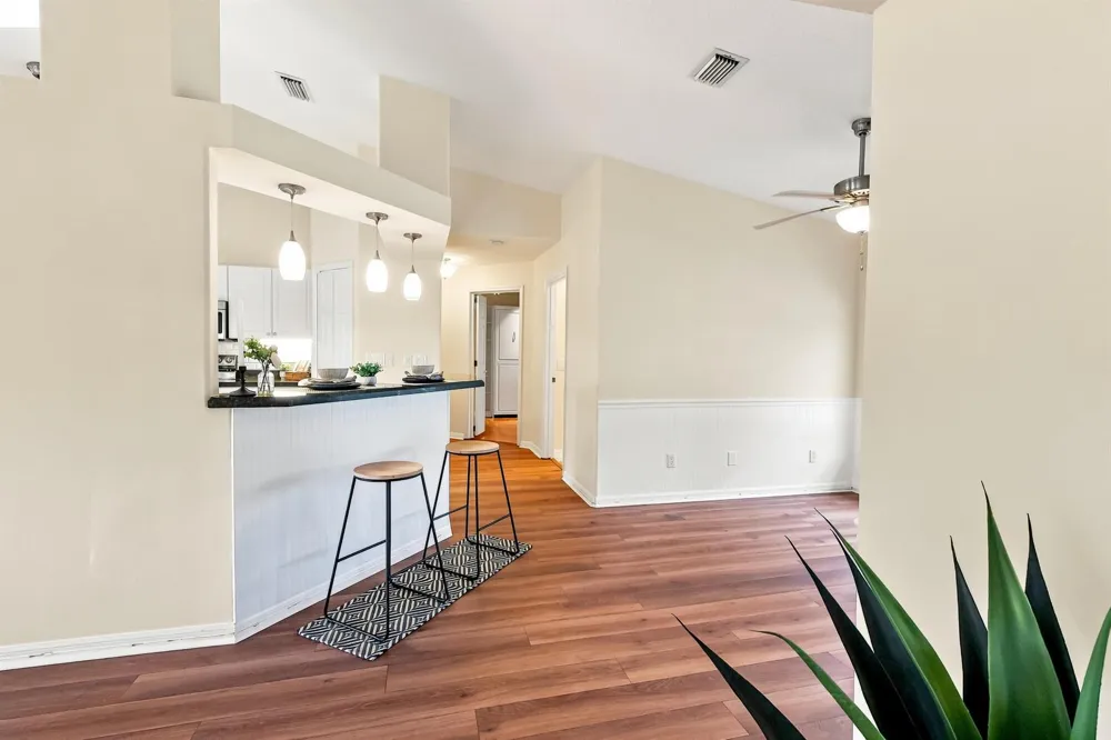 240 53RD CIRCLE Vero Beach, FL 32968