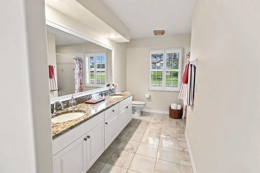 240 53RD CIRCLE Vero Beach, FL 32968