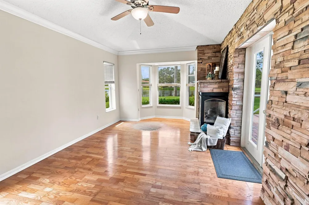 240 53RD CIRCLE Vero Beach, FL 32968