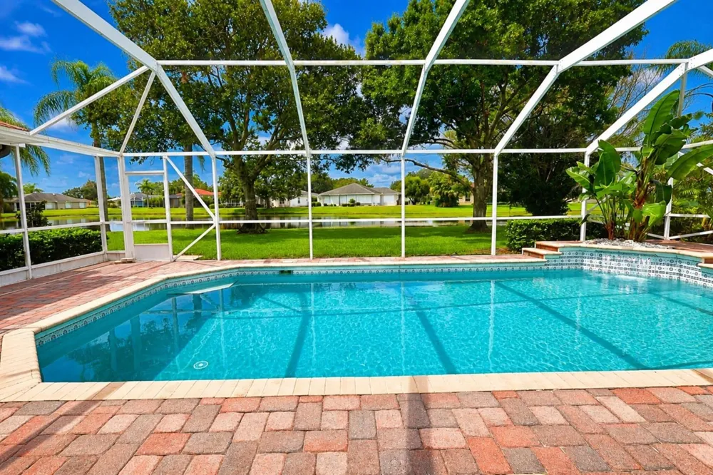 240 53RD CIRCLE Vero Beach, FL 32968