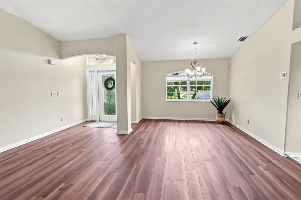 240 53RD CIRCLE Vero Beach, FL 32968