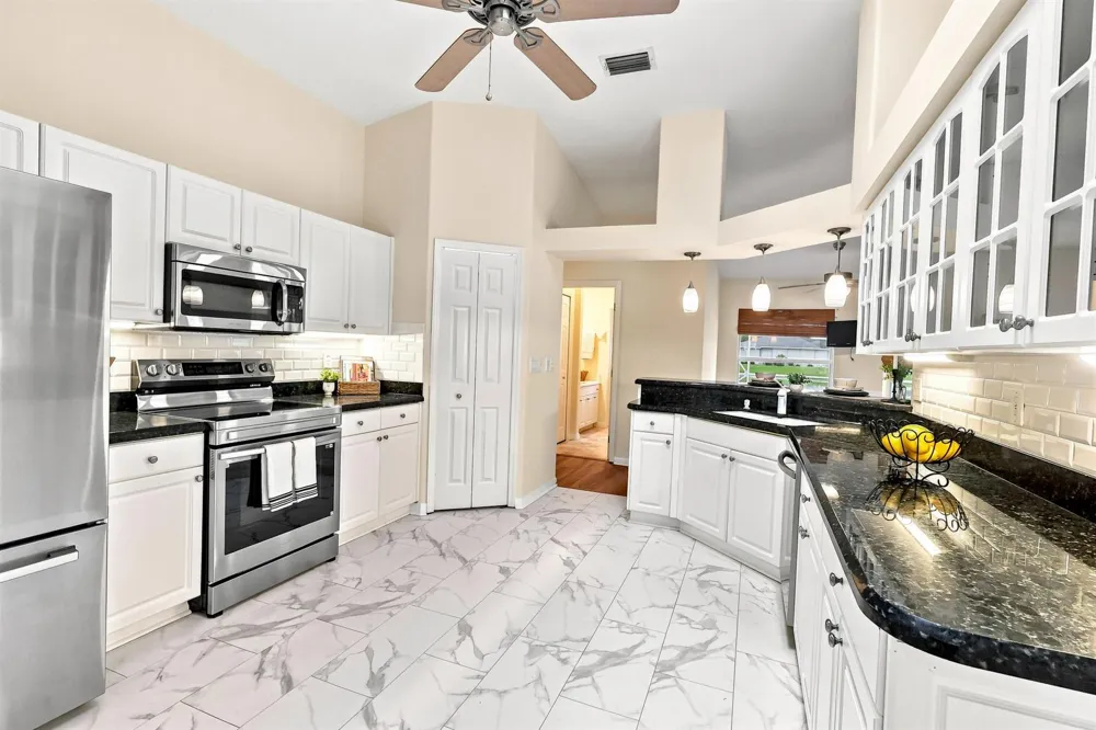 240 53RD CIRCLE Vero Beach, FL 32968