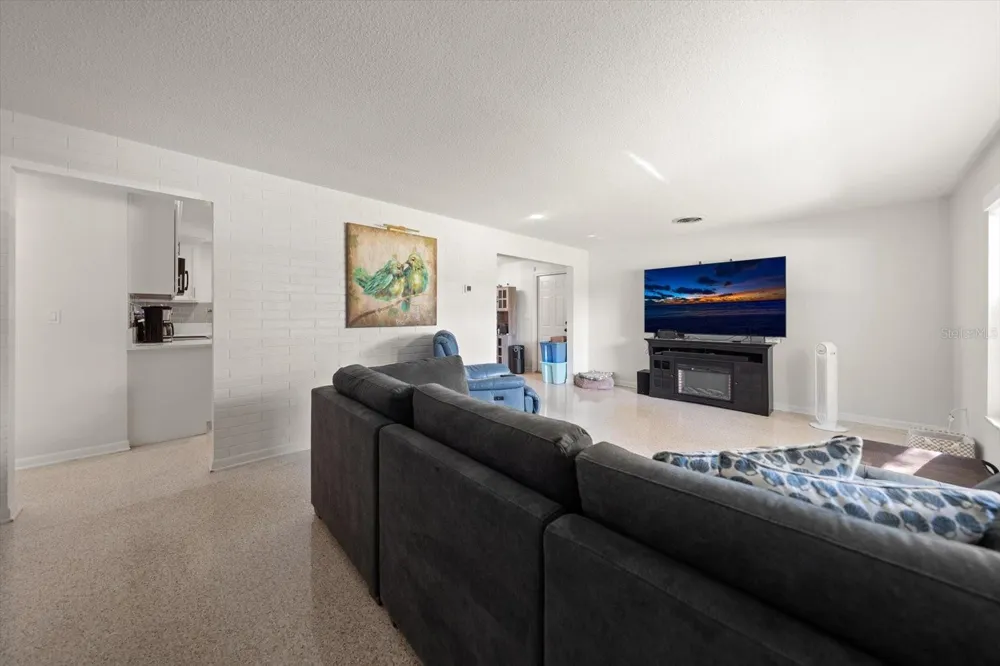 1690 PINEHURST ROAD Dunedin, FL 34698