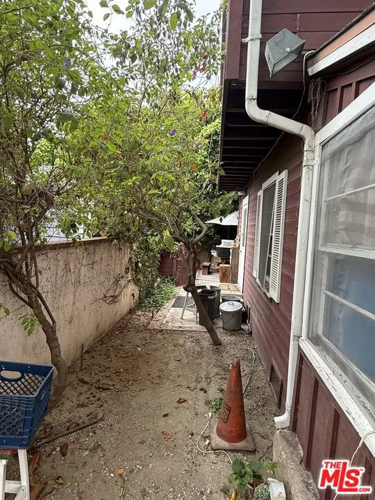1455 Barry Avenue Los Angeles, CA 90025