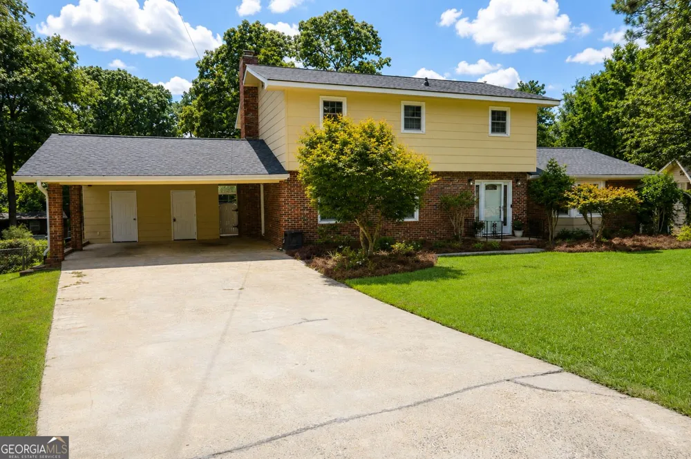 224 Windsor DR Warner Robins, GA 31088