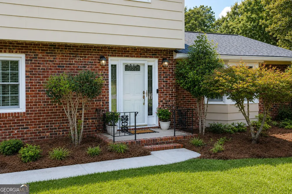 224 Windsor DR Warner Robins, GA 31088