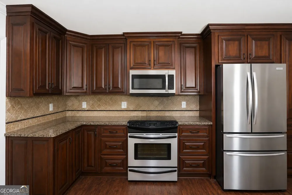 224 Windsor DR Warner Robins, GA 31088