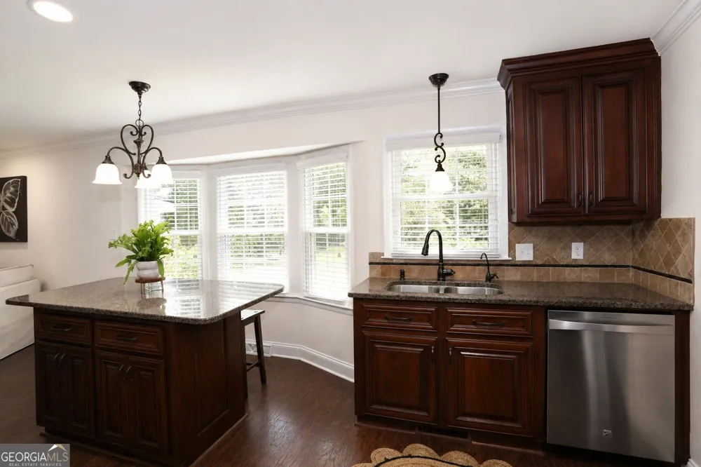 224 Windsor DR Warner Robins, GA 31088