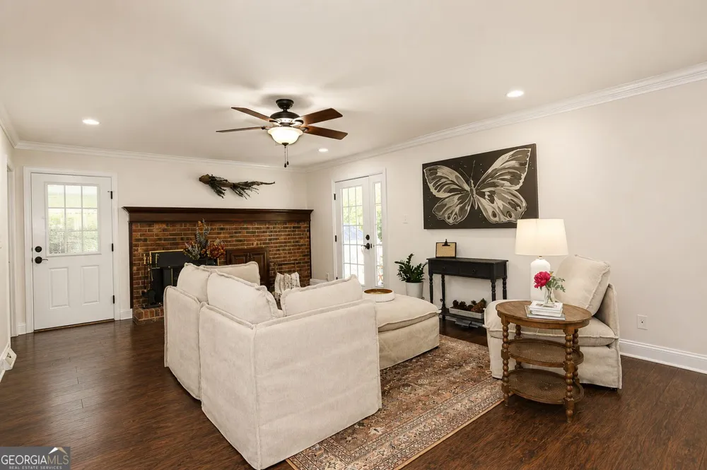224 Windsor DR Warner Robins, GA 31088