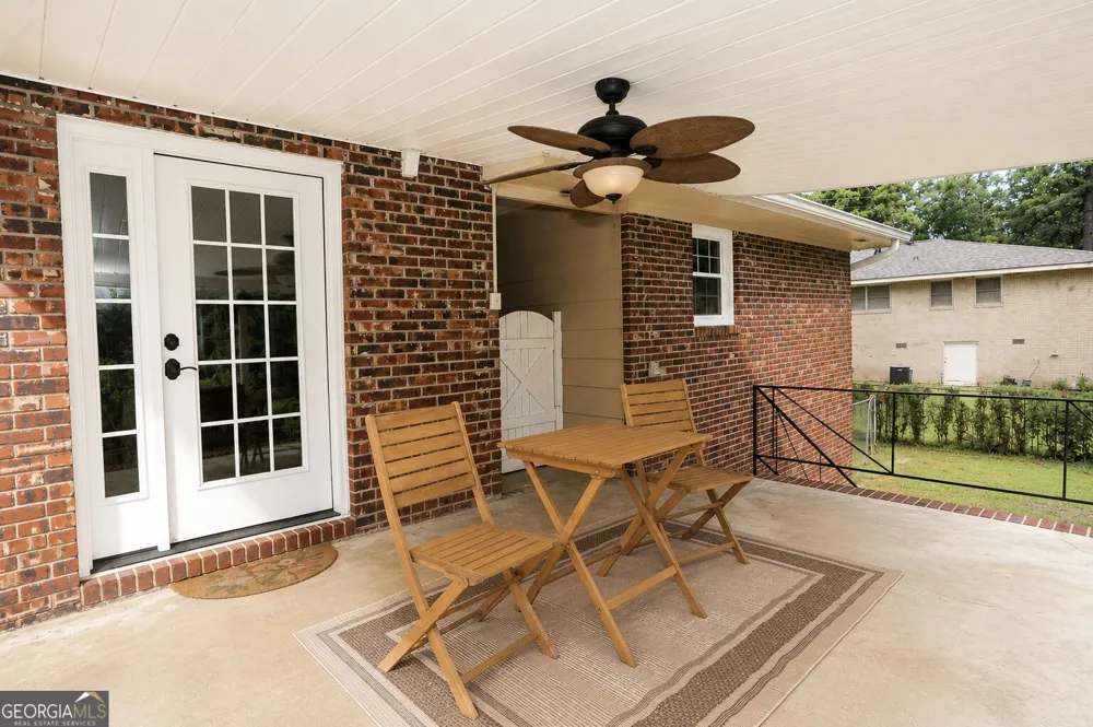 224 Windsor DR Warner Robins, GA 31088