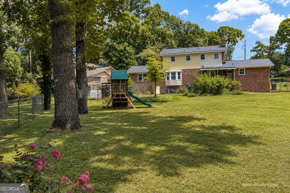 224 Windsor DR Warner Robins, GA 31088