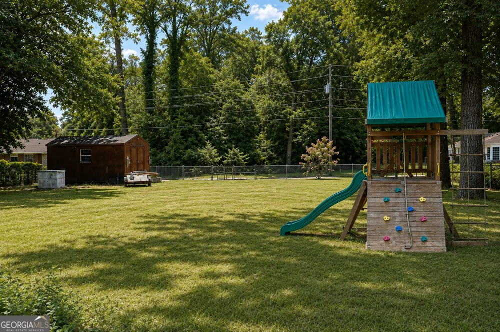 224 Windsor DR Warner Robins, GA 31088